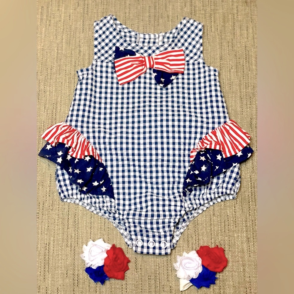 🛑sold🛑 Bonnie Baby ♥️ Fourth of July onesie & flower barefoot sandals. 6-9m